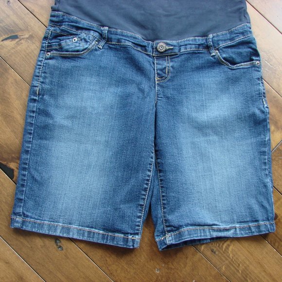 Thyme Maternity Denim Jean Shorts Stretch Band Waist Size Medium - Picture 4 of 15